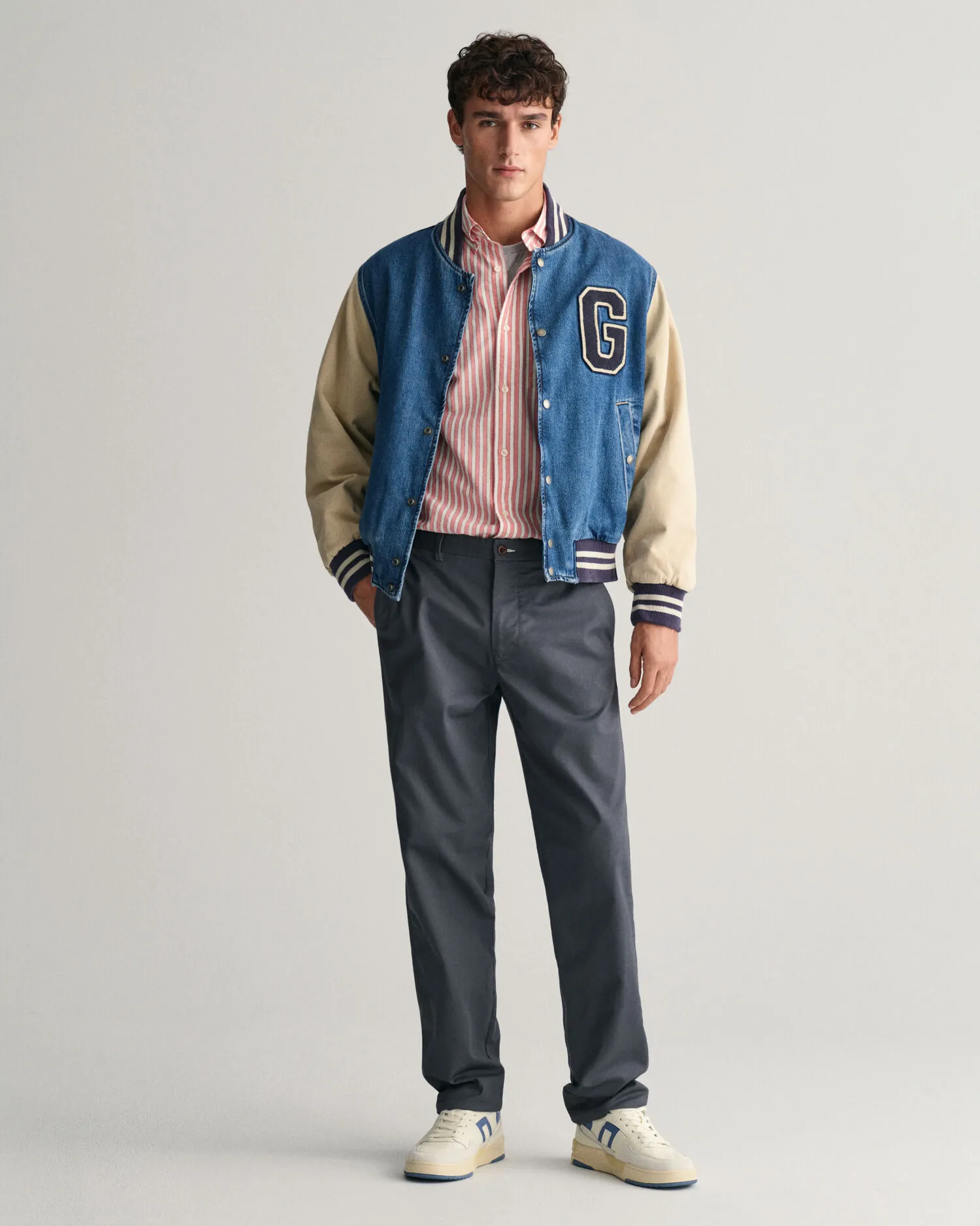 Pantalones chinos Regular Fit Tech Prep™