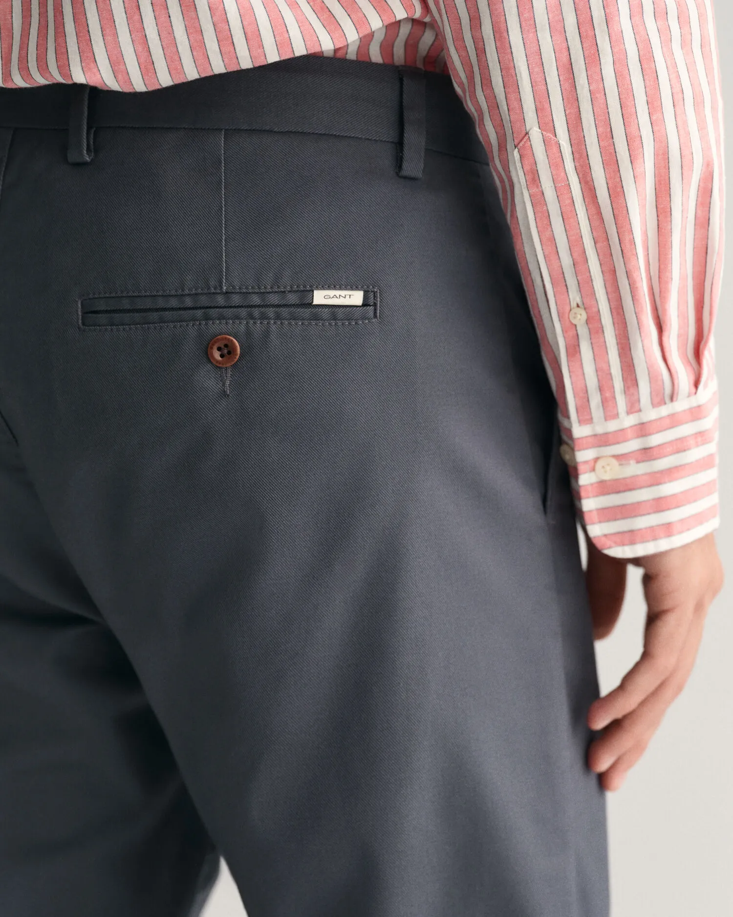Pantalones chinos Regular Fit Tech Prep™