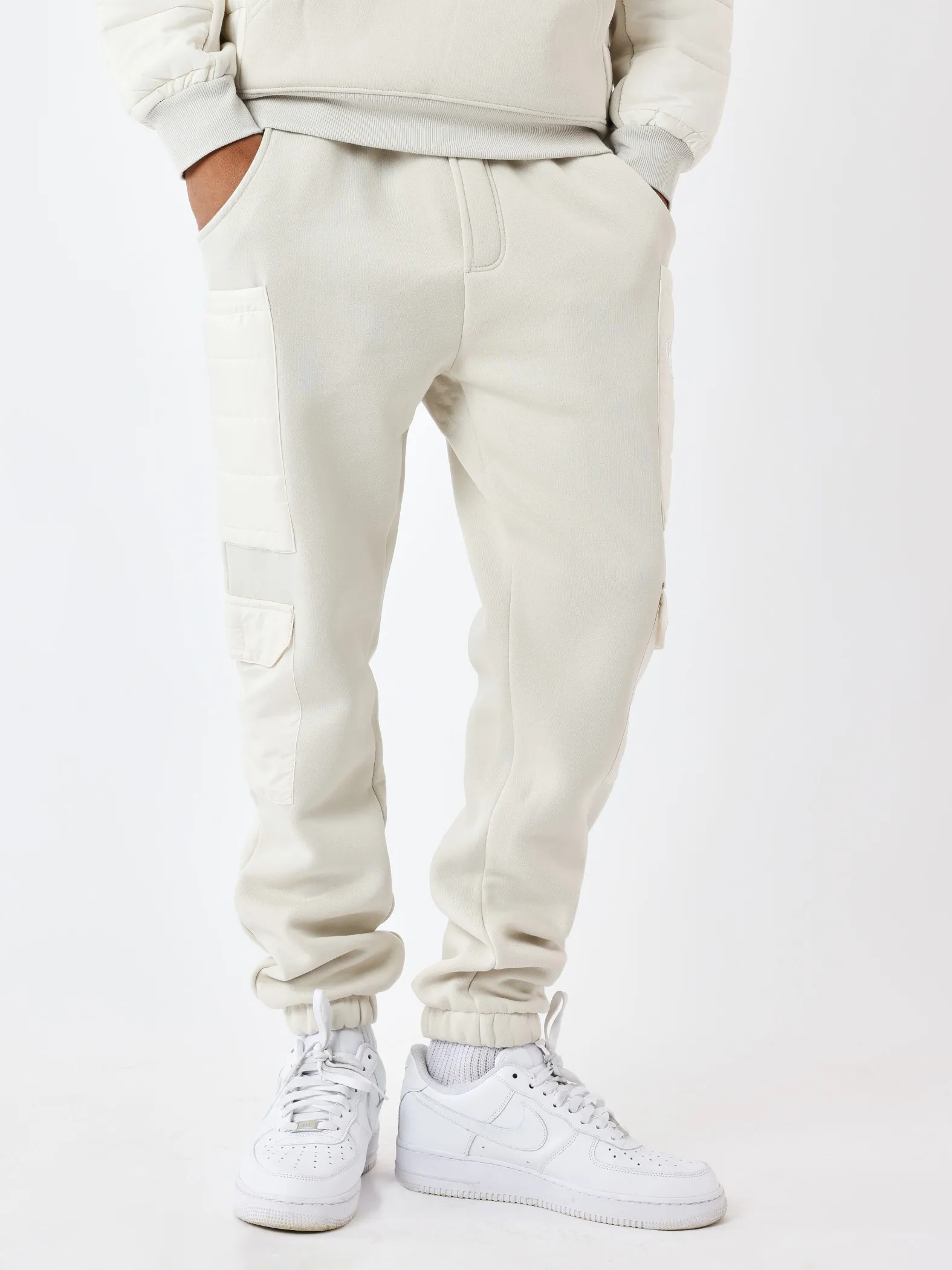 Pantalón de chándal con canesú bimateria